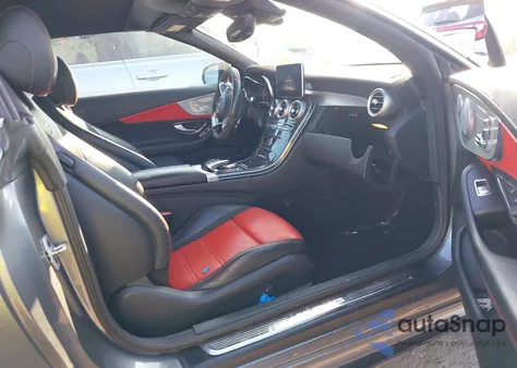 2017 Mercedes-Benz Amg C 63 S z USA, uszkodzony, nr VIN WDDWK8HB2HF517369